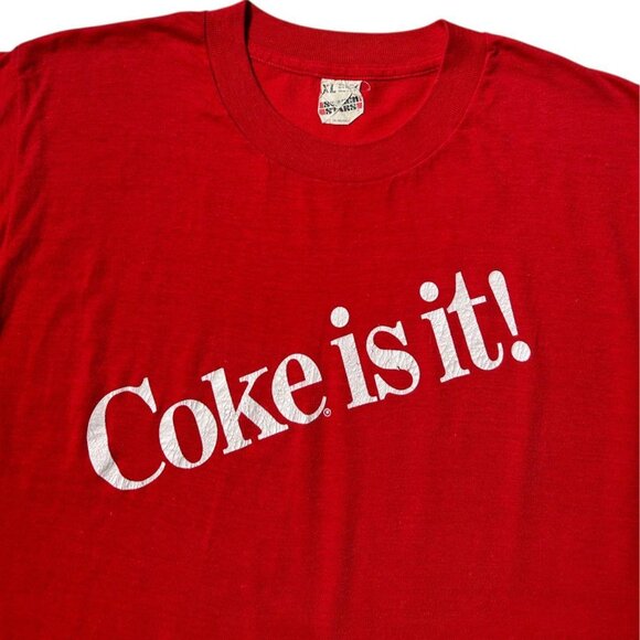 80s vintage Coke is it! Coca-cola t-shirt single stitch soda brand slogan. - Picture 4 of 7